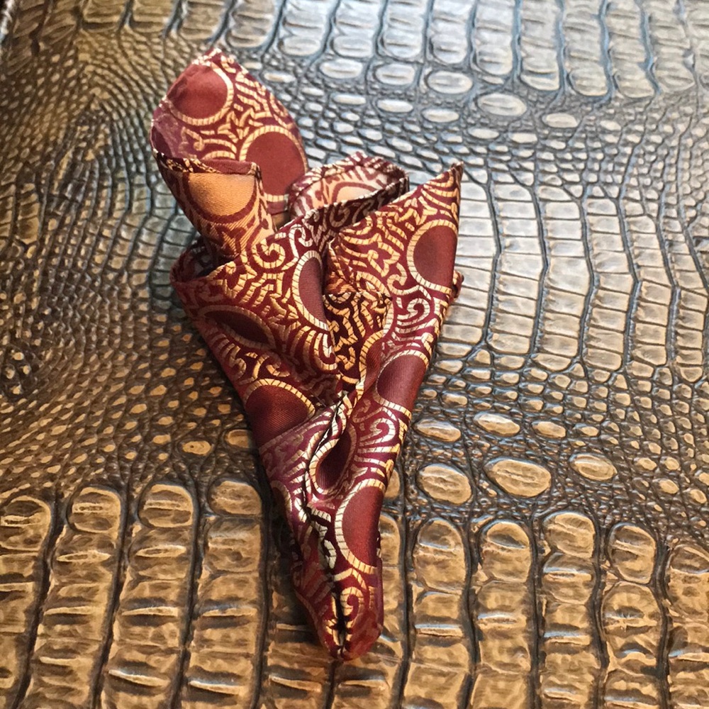 Pocket square - Picture 2 of 3
